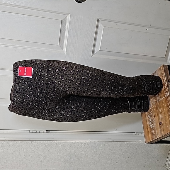 Spanx Seamless Look at me Now Leggings - Picture 3 of 8